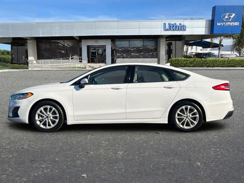 Used 2019 Ford Fusion SE image 5