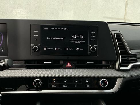 Used 2025 Kia Sportage LX image 24