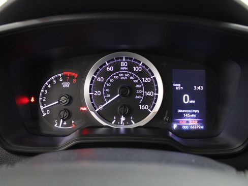 Used 2022 Toyota Corolla LE image 31