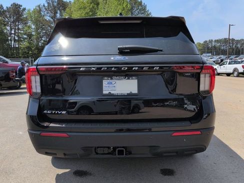 New 2026 Ford Explorer Active image 5