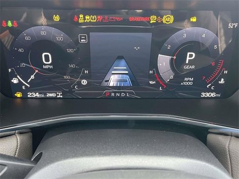 Used 2025 GMC Canyon Denali image 19