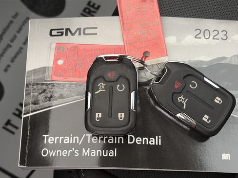 Used 2023 GMC Terrain Denali AWD/4WD image 37