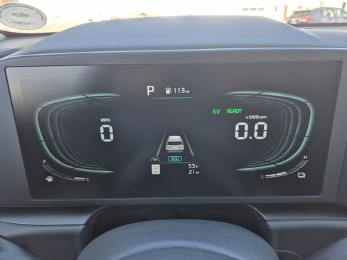 New 2026 Kia Niro LX image 18