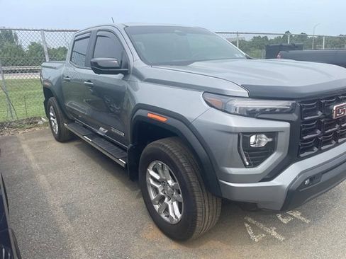 Used 2023 GMC Canyon Elevation w/ Elevation Premium Package AWD/4WD image 9
