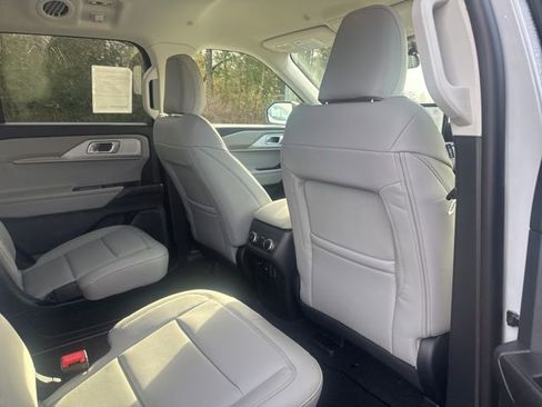 New 2026 Ford Explorer Active w/ Active Comfort Package image 23