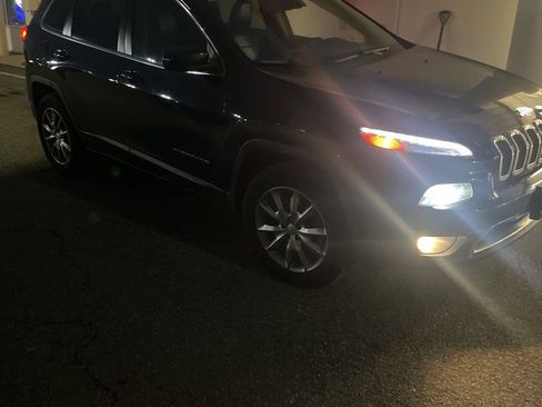 Used 2017 Jeep Cherokee Limited w/ Luxury Group image 1