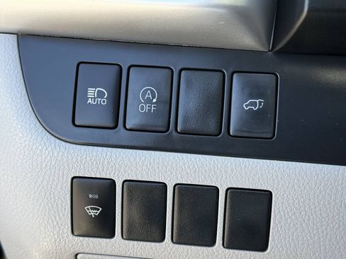 Used 2017 Toyota Highlander XLE AWD/4WD image 12