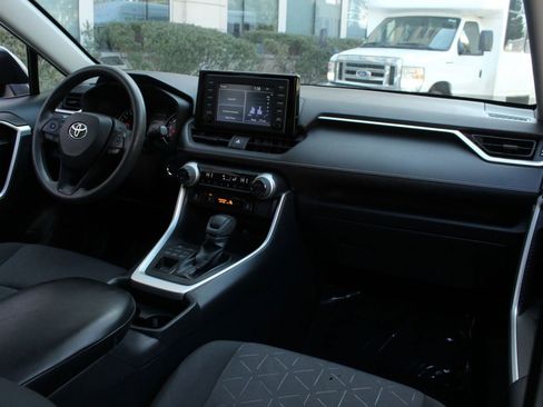 Used 2019 Toyota RAV4 XLE w/ Convenience Package image 22