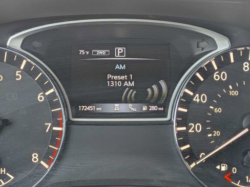 Used 2018 Nissan Pathfinder SL AWD/4WD image 29