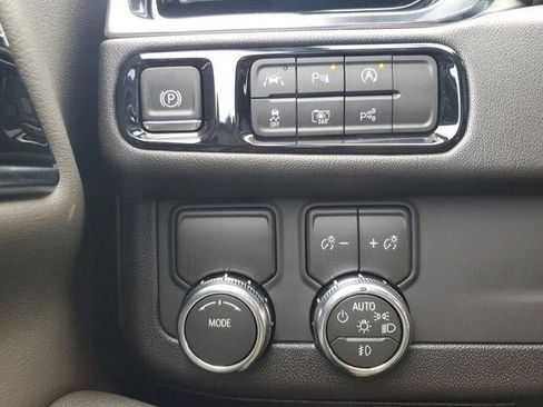 New 2026 GMC Yukon Denali w/ Sun & Power Step Package image 30