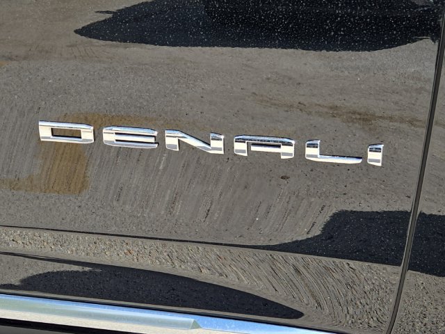 New 2026 GMC Yukon Denali w/ Denali Reserve Package AWD/4WD image 21