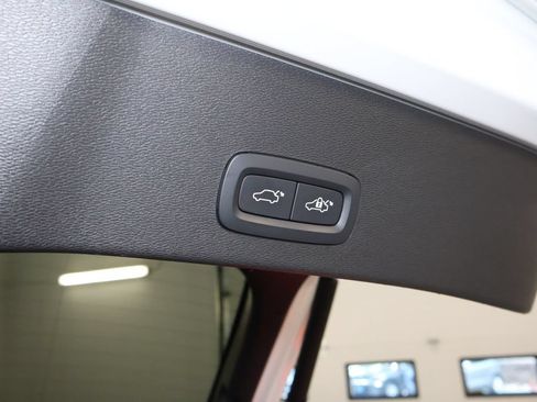 Used 2023 Volvo C40 P8 Recharge Plus AWD/4WD image 18