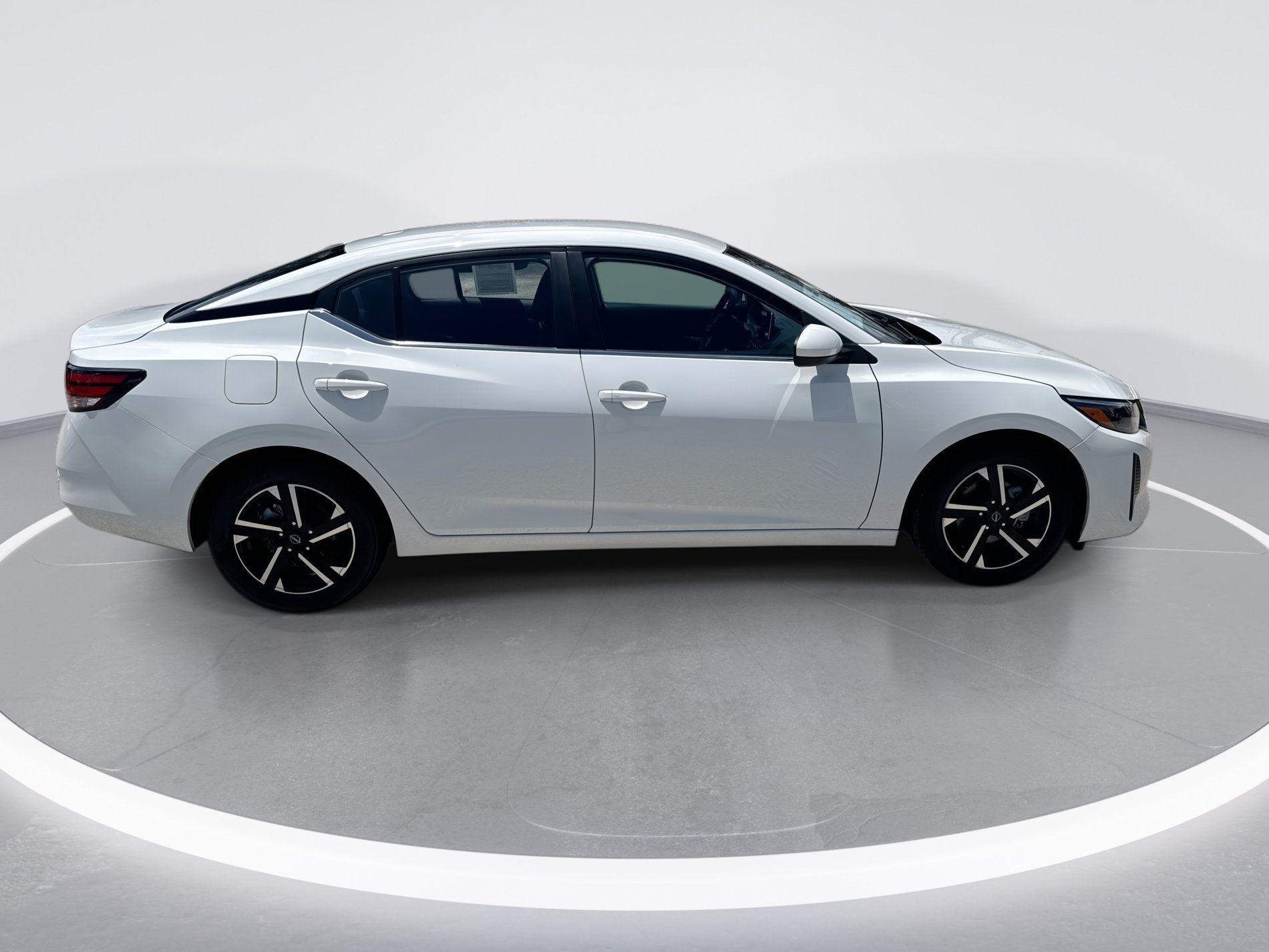 Used 2024 Nissan Sentra SV FWD image 4