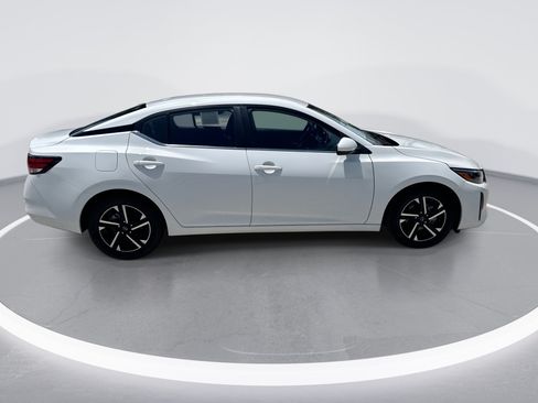 Used 2024 Nissan Sentra SV FWD image 4