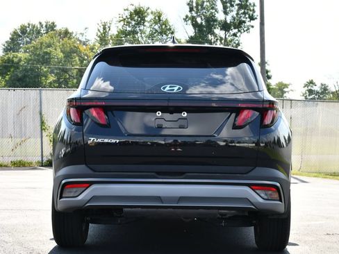 Used 2025 Hyundai Tucson SE FWD image 6