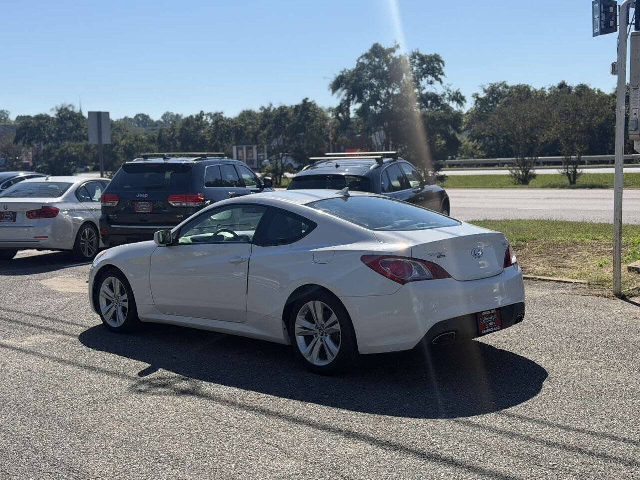 Used 2012 Hyundai Genesis 2.0T RWD image 4