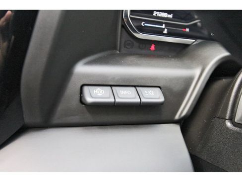 Used 2025 GMC Sierra 2500 Denali w/ Denali Reserve Package AWD/4WD image 23