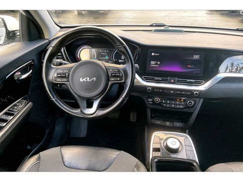 Used 2022 Kia Niro EX image 5
