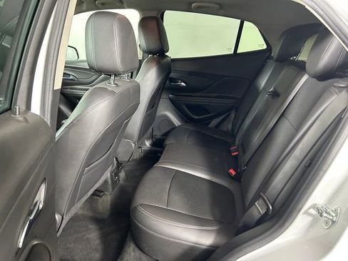 Used 2022 Buick Encore Preferred w/ Safety Package image 25