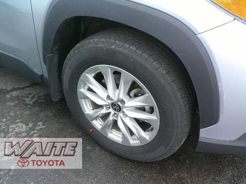 Used 2026 Toyota Corolla Cross LE w/ Moonroof Package image 3