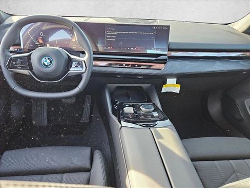 Used 2026 BMW i5 eDrive40 w/ Convenience Package image 15