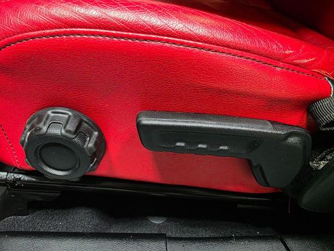 Used 2020 Jeep Wrangler Unlimited Sahara w/ Uconnect 4C Nav & Sound Group image 17