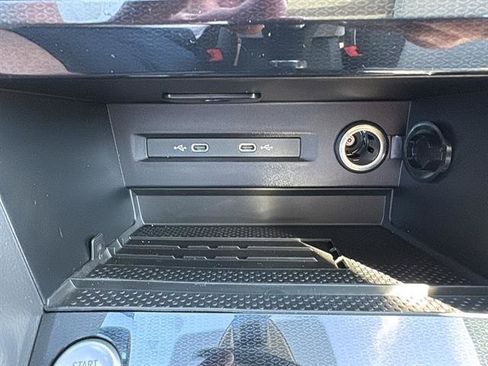 New 2025 Volkswagen Taos SE image 23