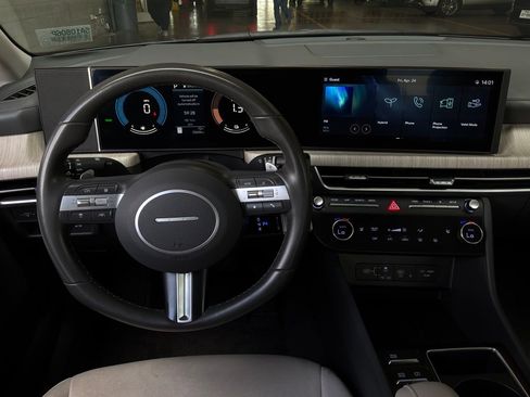 Used 2025 Hyundai Sonata SEL FWD image 14