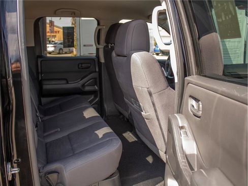 Used 2022 Nissan Frontier S w/ Technology Package AWD/4WD image 8