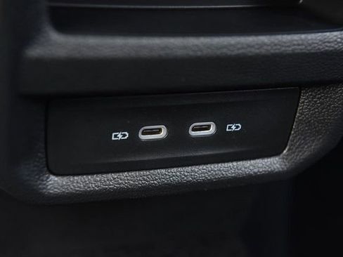New 2026 Volkswagen Taos SE image 25