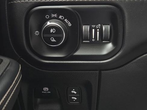 Used 2026 RAM 1500 Limited AWD/4WD image 25