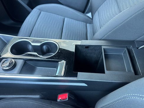 Used 2026 Chevrolet Equinox LT w/ Safety and Technology Package image 34