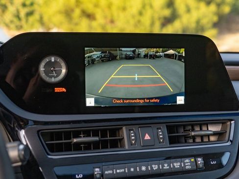 New 2025 Lexus ES 350 w/ Premium Package image 13