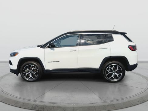 Used 2025 Jeep Compass Limited AWD/4WD image 5