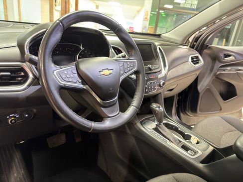 Used 2020 Chevrolet Equinox LT FWD image 17