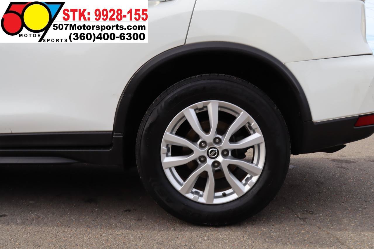 Used 2017 Nissan Rogue SV FWD image 29