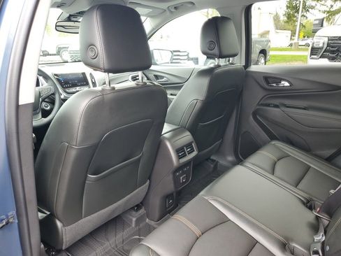 Used 2024 Chevrolet Equinox Premier AWD/4WD image 32