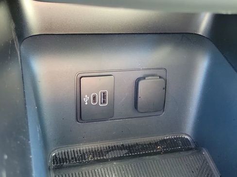 Used 2026 Ford Explorer Active w/ Active Comfort Package RWD image 10