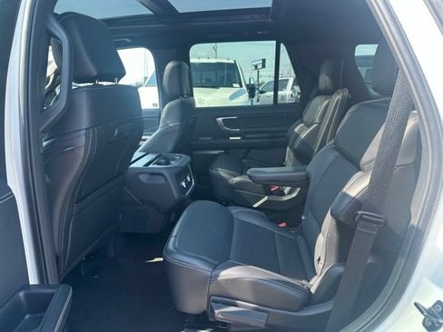 Used 2025 Ford Expedition Platinum w/ Stealth Appearance Package AWD/4WD image 7
