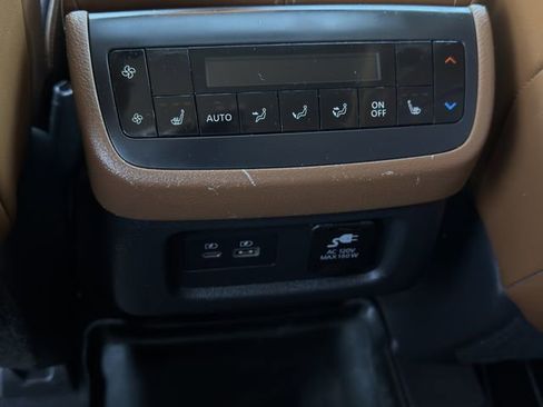 Used 2022 Nissan Pathfinder Platinum w/ Cargo Package image 27