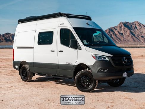Used 2023 Mercedes-Benz Sprinter 2500 image 3