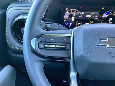 Used 2025 Chevrolet Colorado ZR2 w/ ZR2 Bison Edition image 19