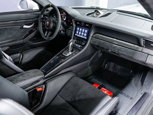 Used 2019 Porsche 911 GT3 RS RWD image 27