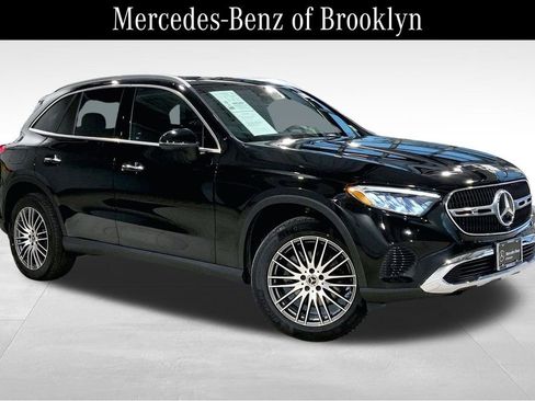 Used 2026 Mercedes-Benz GLC 300 4MATIC image 1
