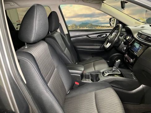 Used 2017 Nissan Rogue SV AWD/4WD image 45