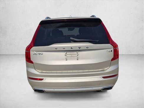 Used 2018 Volvo XC90 T6 Momentum w/ Convenience Package image 6