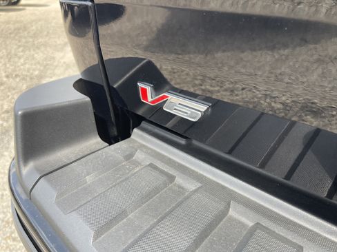 Used 2022 GMC Canyon Elevation w/ Driver Alert Package RWD image 12