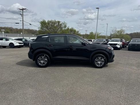 New 2026 Nissan Kicks S image 3