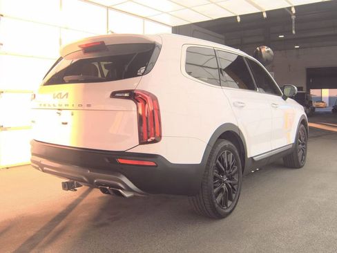 Used 2022 Kia Telluride SX w/ SX Prestige Package image 8