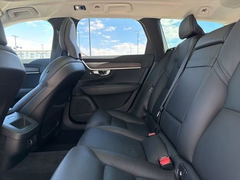 Used 2020 Volvo V90 T6 Cross Country AWD/4WD image 18
